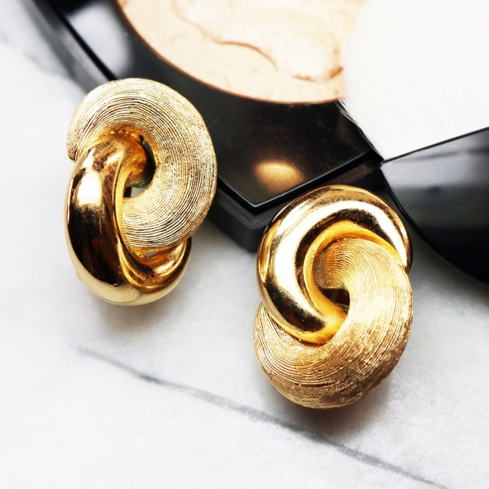 Vintage Christian Dior Gold Earrings - Picture 10 of 14